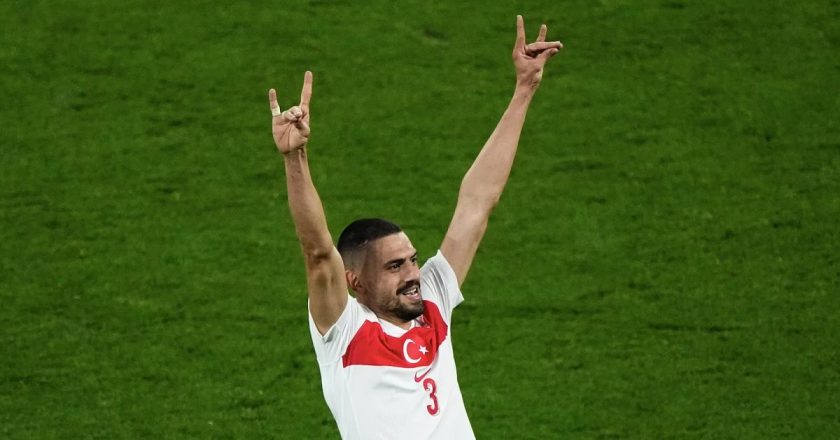 UEFA, “gri kurt” işareti nedeniyle Merih Demiral’e 2 maç ceza verdi.