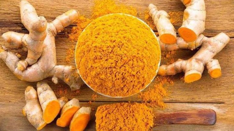 ALZEİHMER’İ ÖNLEYEBİLİR!  Zerdeçal nedir ve nasıl tüketilir?  Zerdeçalın faydaları nelerdir?