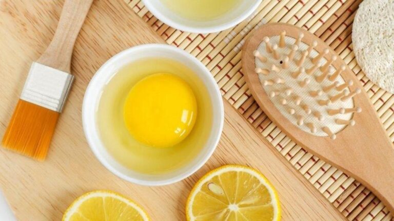 İşte saç dökülmesini durduran tarif! Saçlara doğal çözüm ihmal edildi ve döküldü!