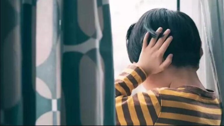 Otizm 44 çocuktan birinde görülür