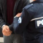 İzmir’deki düğünde havada ateş etmek için silah alan 2 şüpheli