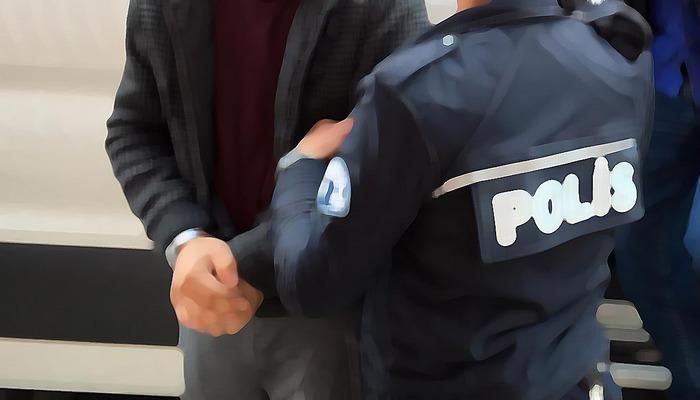 İzmir’deki düğünde havada ateş etmek için silah alan 2 şüpheli