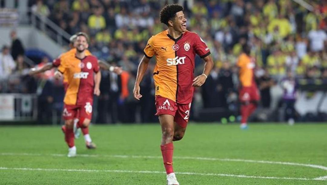 Brezilyalı Galatasaray oyuncusu Gabriel Sara, ESPN Brasil'e açıklama yaptı! Alex de Souza ve Fenerbahçe, dediği gündemdi ... 15