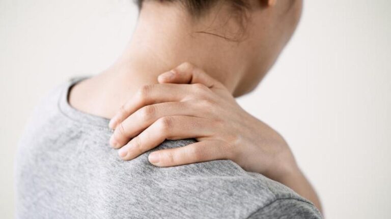 Gelişmiş Necknia’nın belirtileri nelerdir? Gelişmiş boynun fıtıklarını nasıl anlarım? Tedavi yöntemleri nelerdir?