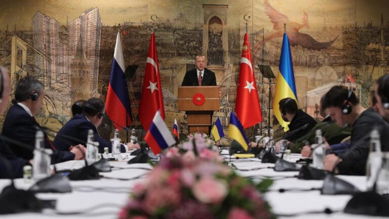 Diplomasi tablosu bir kez daha Türkiye’de kuruldu