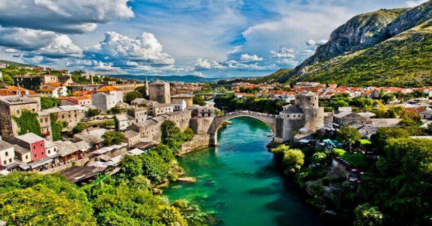 Bosna ve Hersek nerede? Vize süreci nedir? Bosna -Hersek’teki resmi tatiller ve tatiller nelerdir? Bosna ve Hersek’i merak edenler