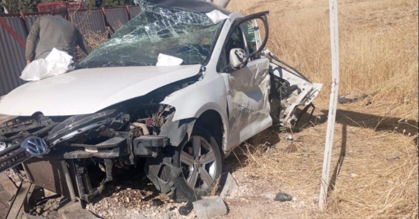 Diyarbakır’da bir belediye otobüsü bir arabayla çarpıştı: 1 ölü