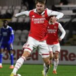 Futbol dünyası şok! Eski Arsenalli futbolcu oyun sırasında öldü
