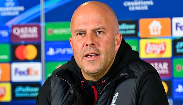 Liverpool’dan oyunun önünde, havai fişeklerin tanımı! Galatasaray’ın destekçisinin otelin önünde bir gösteri vardı –