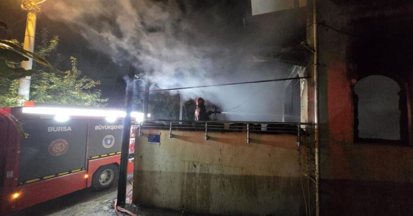 Torbadaki 3 -Storey binada soyu tükenmiş ateş