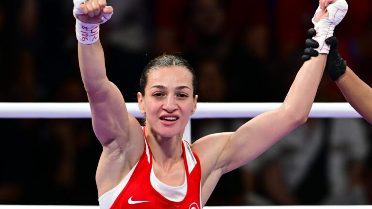 BUSE Nazio Buse Naz Ç Ç ÇAKIROSLU dünyanın ikinci oldu