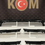 Kocaeli’de kaçak silah operasyonunda 6 tüfek ele geçirildi