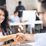 Gençler için özgürlük, işte ise maaş ön planda!