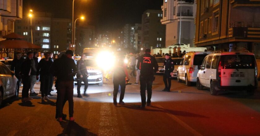 Park yeri bulamayan komşu, düğüne katılanlara ateş açtı: 7 yaralı