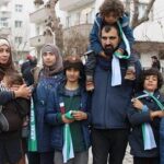 Fransa’dan Cumhurbaşkanını Görmek İçin 6 Çocuğuyla Yola Çıktı