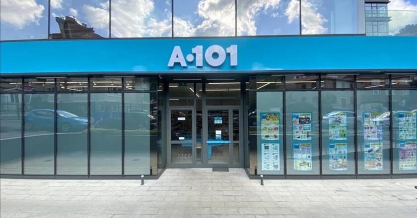 A101 11 Aralık 2025 Aktüel Ürünler: 70 İnç TV, Su Sebili, Motosiklet Ekipmanları ve Bavul Fırsatları