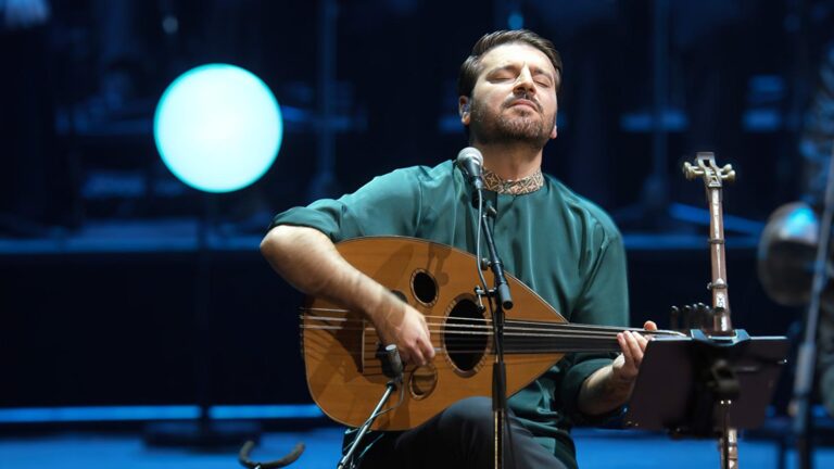 Sami Yusuf’tan Türkiye’ye özel yeni sürpriz: ‘Zahid Bizi Tan Eyleme’yi’ ilk kez seslendirecek